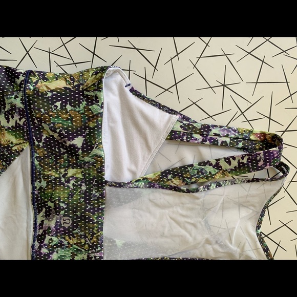 LULULEMON tank - Picture 6 of 7
